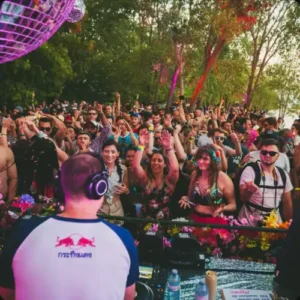 Ben Cormier DJing on crowded breach